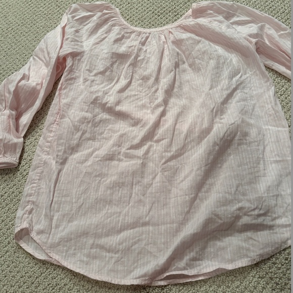 Old navy pink seer sucker bubble blouse - Picture 1 of 4
